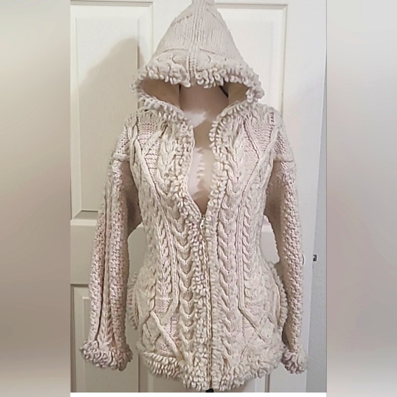 100% Wool Coat..Chunky Knit Wool Hooded Coat. Made in Ecuador - Picture 1 of 15